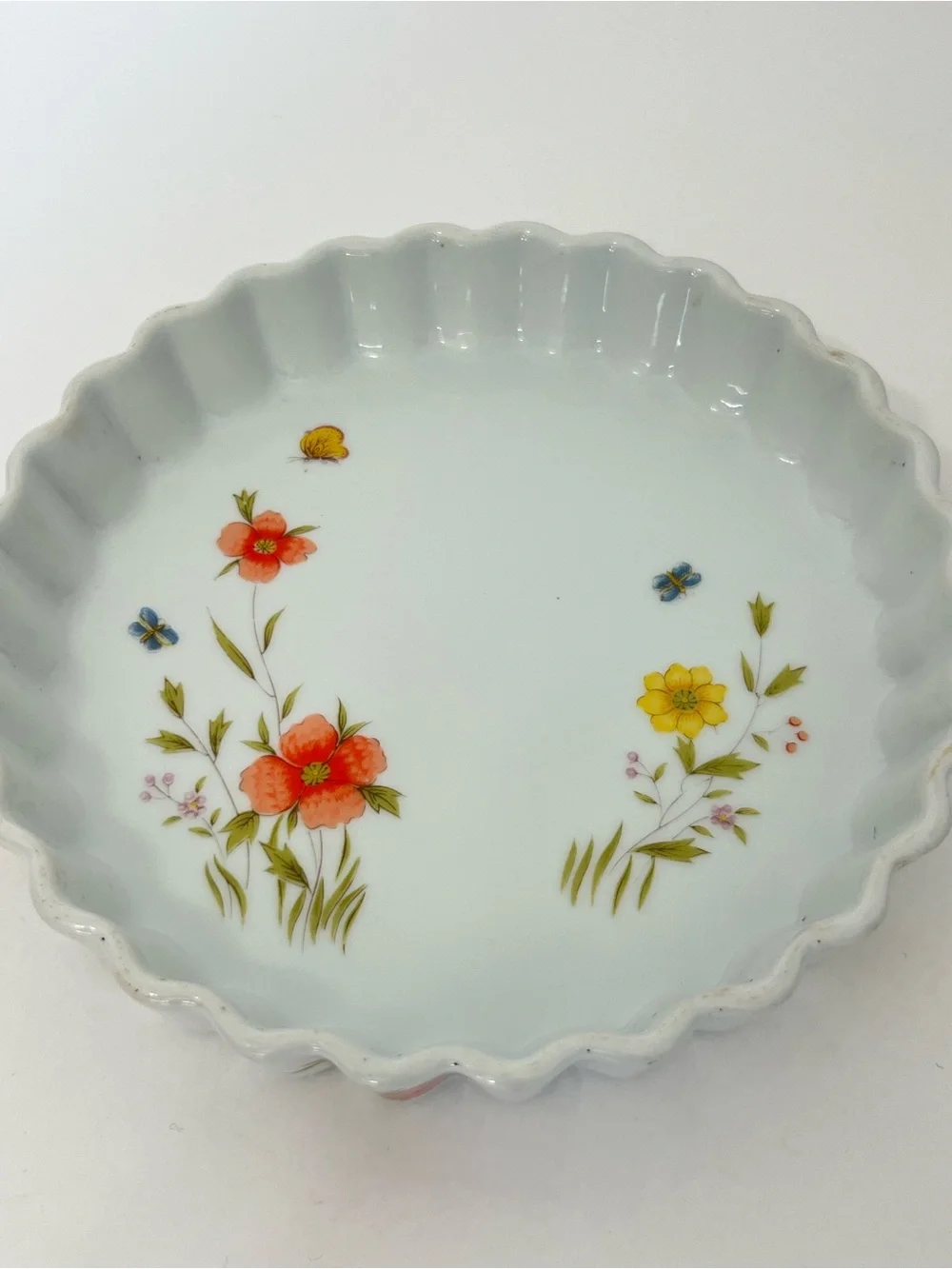 Andrea By Sadek vintage scalloped